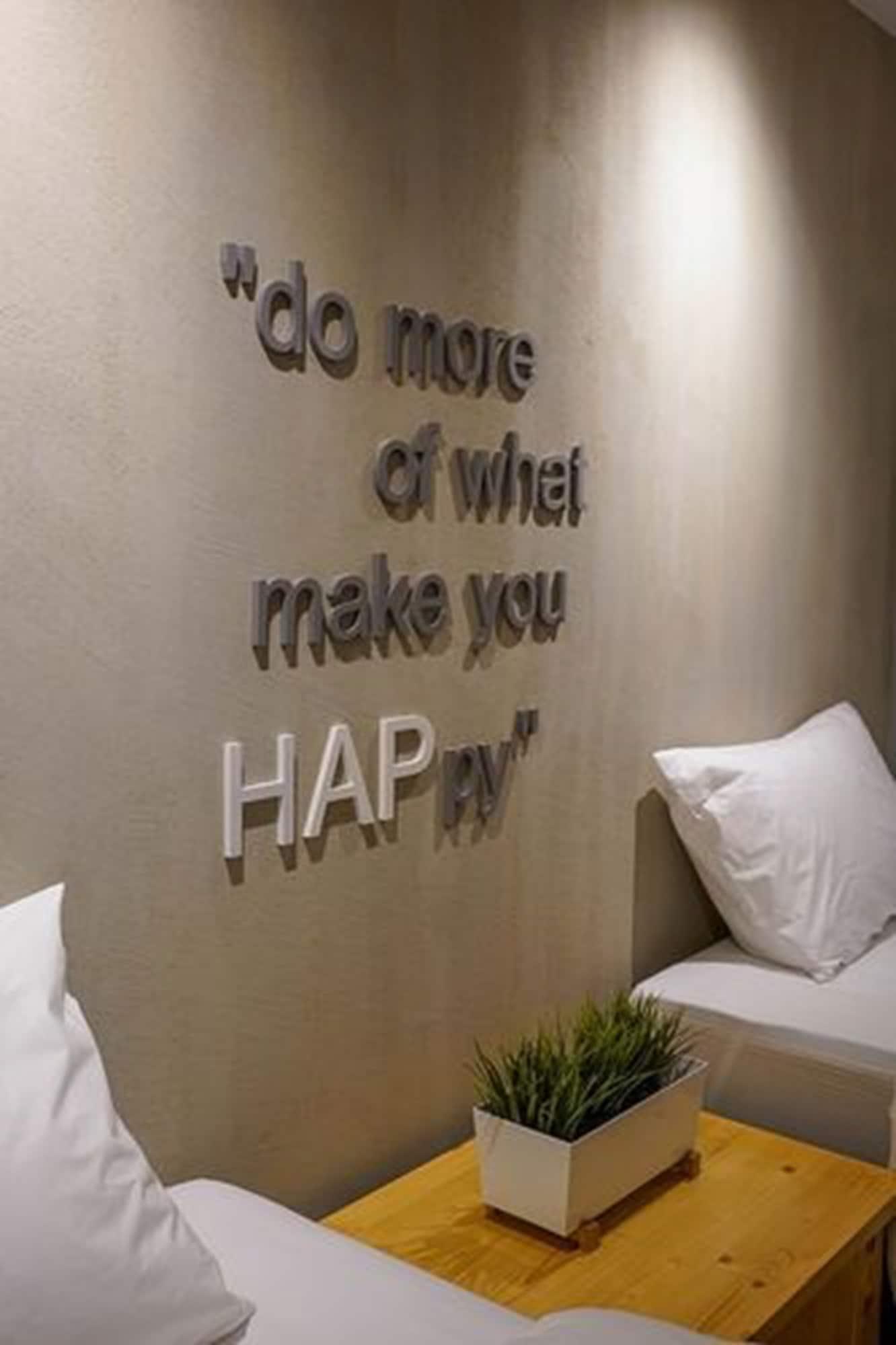 Hap@Sathorn Hotell Bangkok Exteriör bild