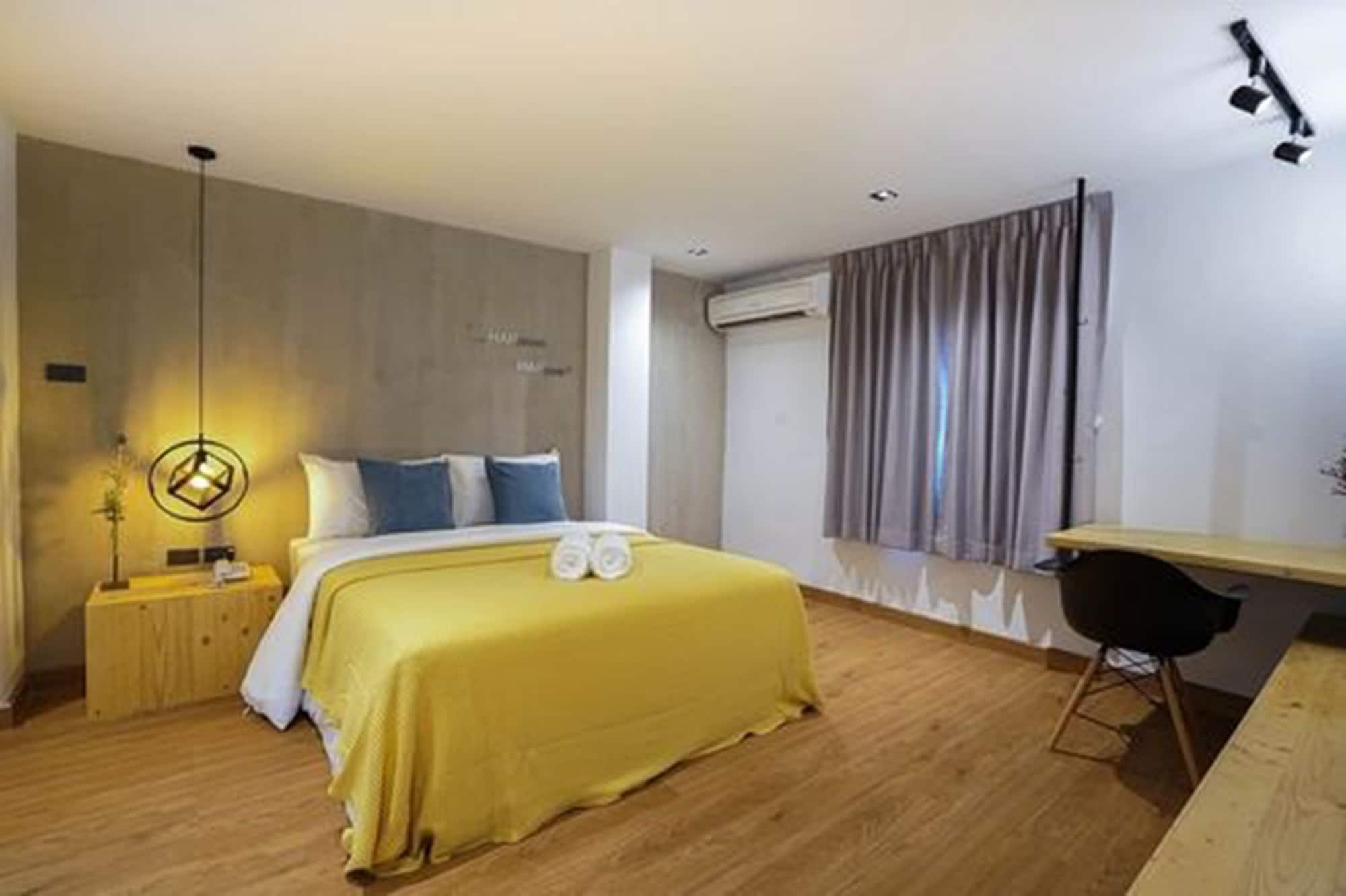 Hap@Sathorn Hotell Bangkok Exteriör bild