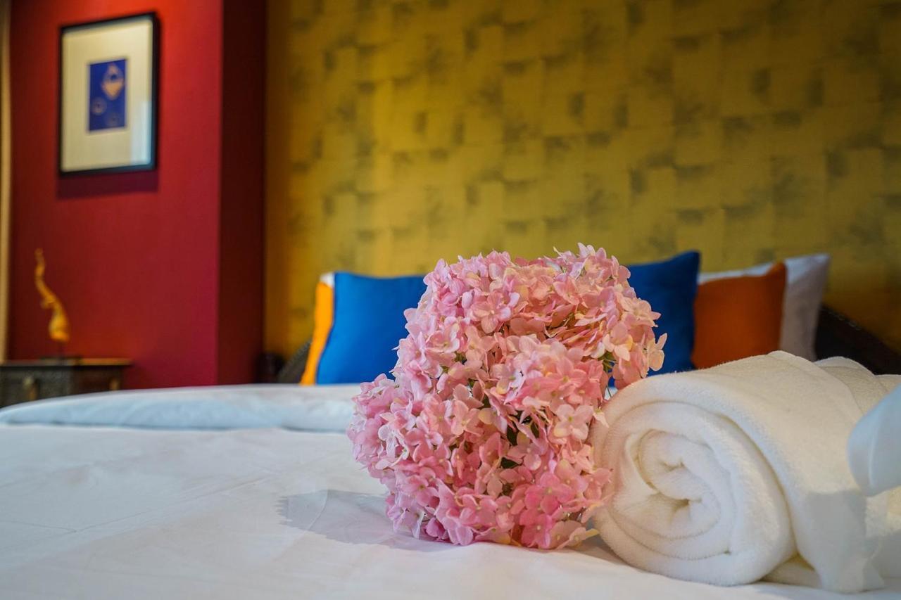 Hap@Sathorn Hotell Bangkok Exteriör bild