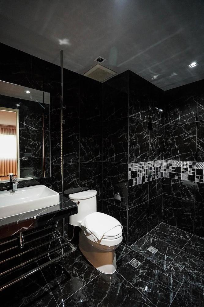 Hap@Sathorn Hotell Bangkok Exteriör bild